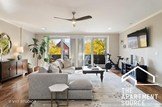 Building Photo - 2216 W Armitage Ave Unit 2A Rental