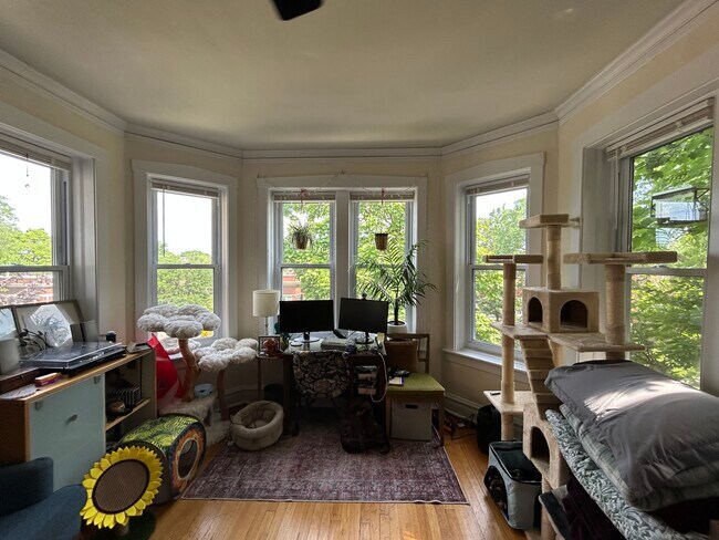 Photo - 2555 W Eastwood Ave Unit 3