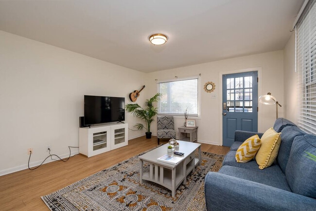 Photo - 880 Blythe St Unit SI ID1608471P