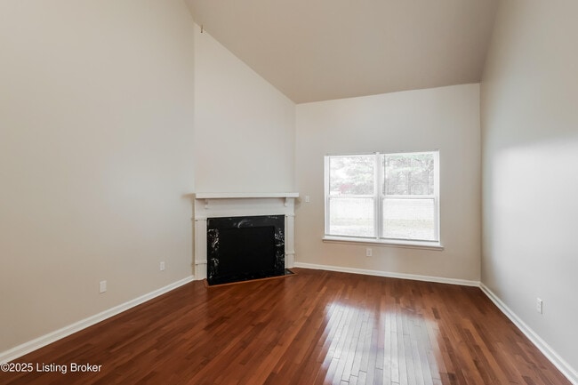 Photo - 8007 Apple Valley Dr