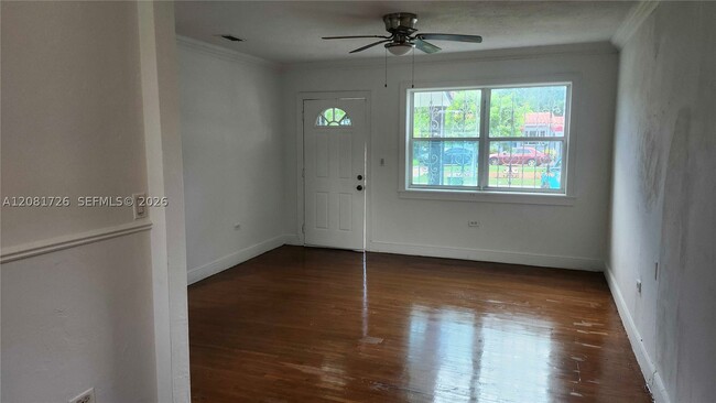 Photo - 325 NW 133rd St