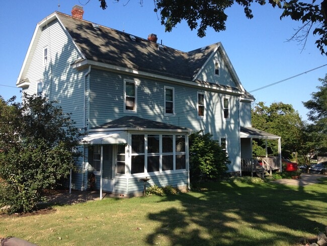 Building Photo - 3921 Longview Ave