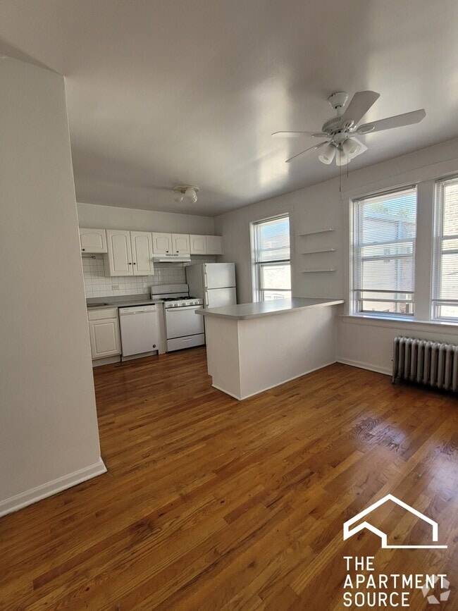 Building Photo - 5026 N Springfield Ave Rental