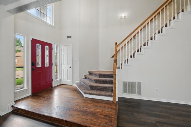 Photo - 2521 Timber Ridge Ln