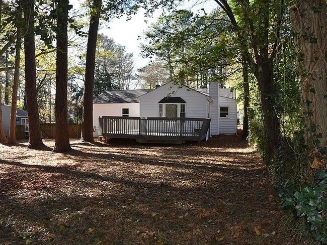 Building Photo - 1396 Midview Dr