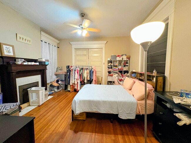 21 N Arthur Ashe Blvd Unit 1