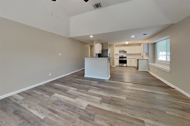 Photo - 18811 Sandia Pines Dr