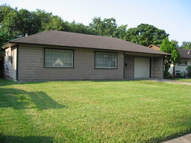 Building Photo - 1216 Armor Ave Rental