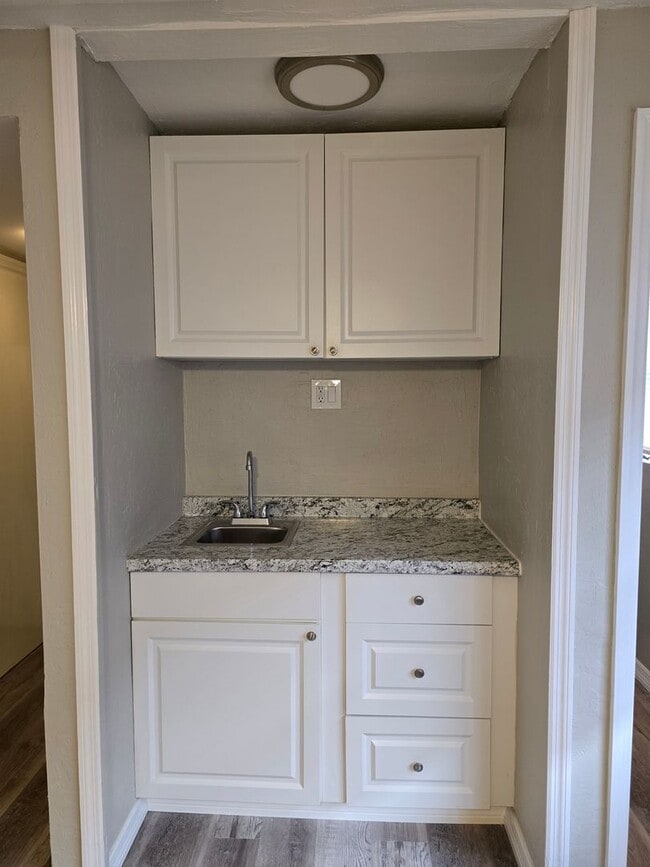 Photo - Efficency for rent