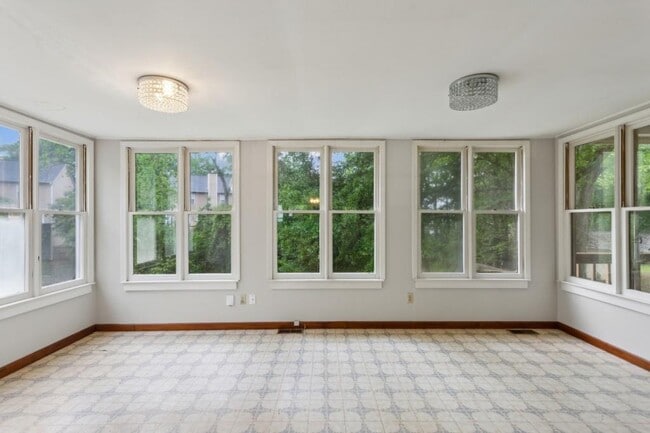 Photo - 3024 Bob Cox Rd