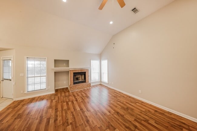 Photo - 2728 Fair Oaks Dr