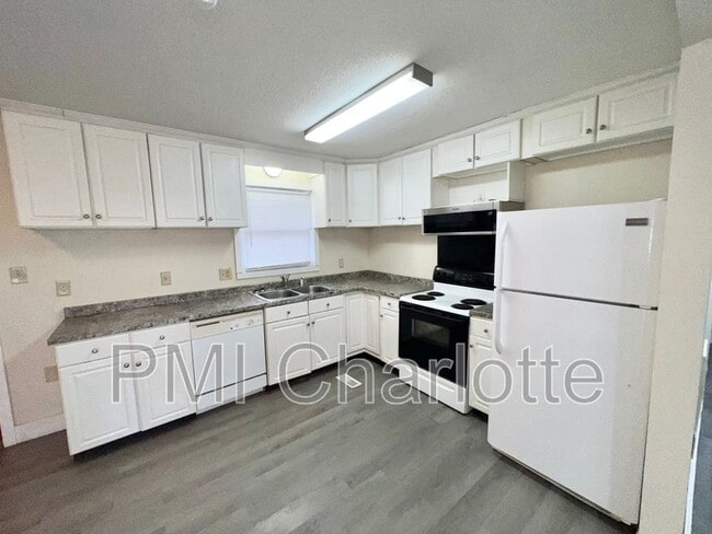 Photo - 3740 Branding Iron Dr