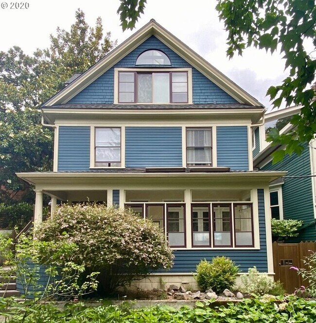 Photo - 1717 NW Hoyt St