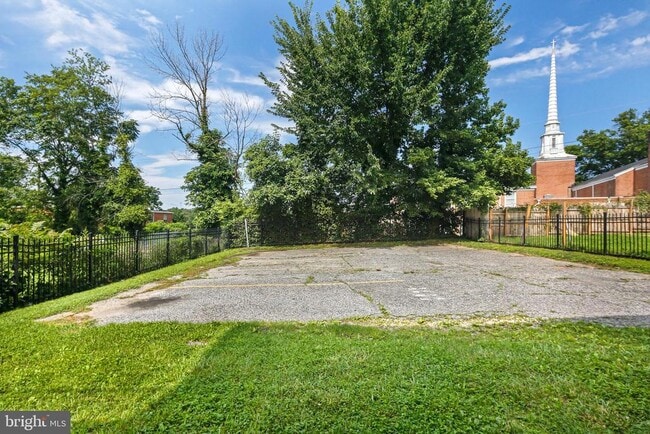 Photo - 5636 Purdue Ave