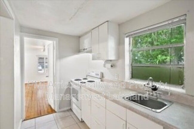 Photo - 726 W Central Ave