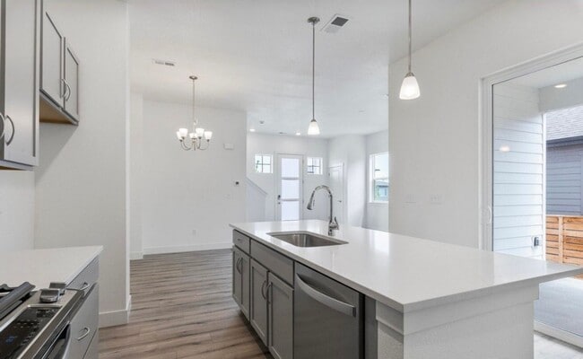 Photo - 5081 McKinnon Ct