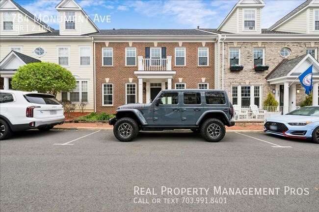 Building Photo - 784 Monument Ave