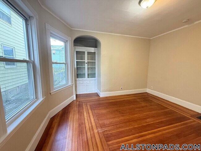 Photo - 35 Allston St Unidad 1