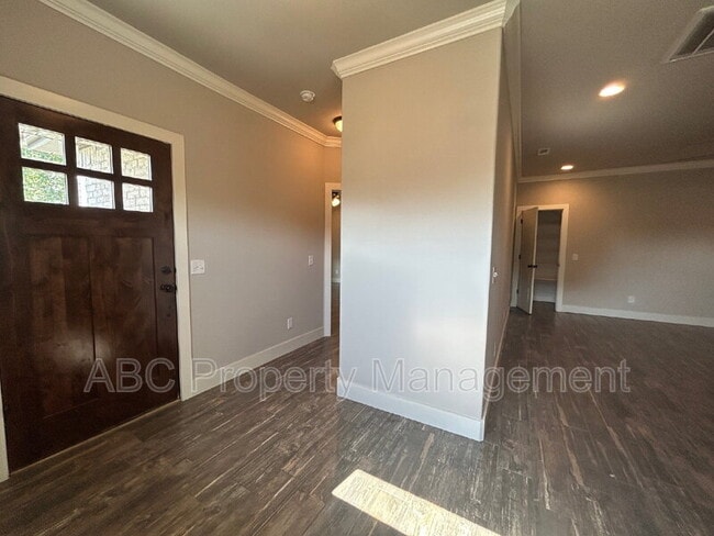 Photo - 3100 SW Warberry Ave