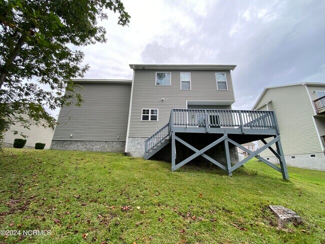 Photo - 419 Jasmine Ln