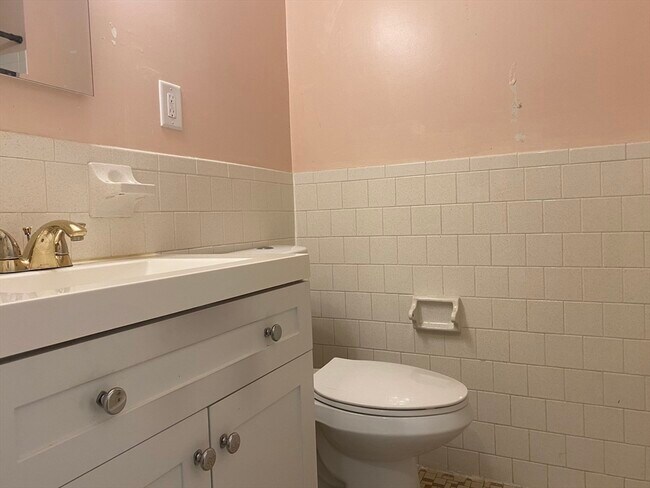 14 Mayberry Dr Unit 10 C