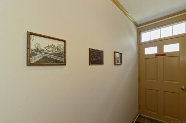 Photo - 562 Amity Rd Unit D