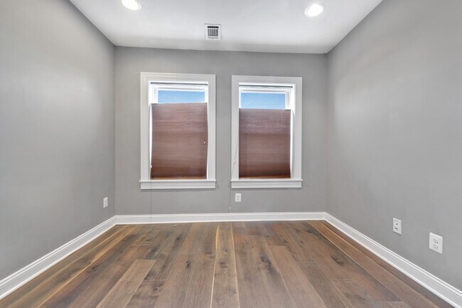 Photo - 447 Ridge St NW Unidad 1