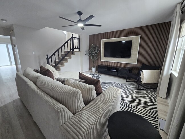 Photo - 5413 Woburn Ln