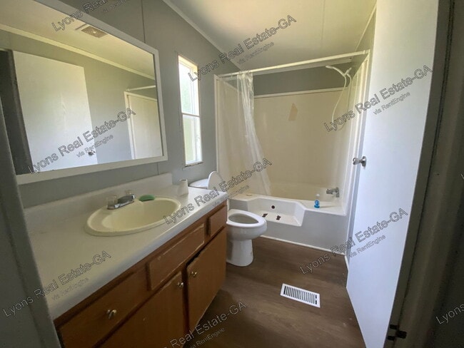 Photo - 604 Sycamore Dr