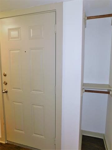 Photo - 1512 N Elm St Unit 103