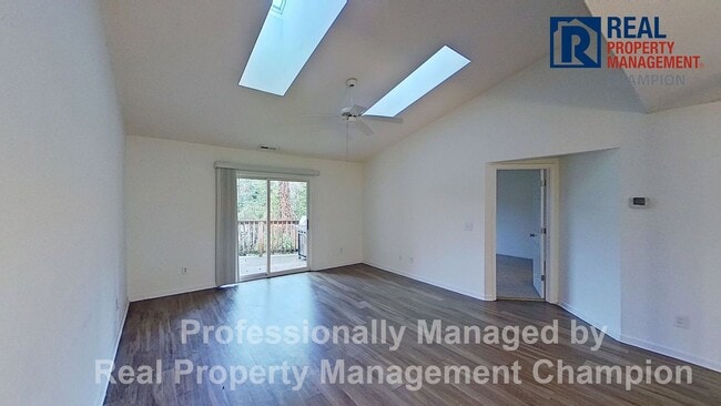 Photo - Upper Level Condo in Holton Place w/Community Pool Unit 202