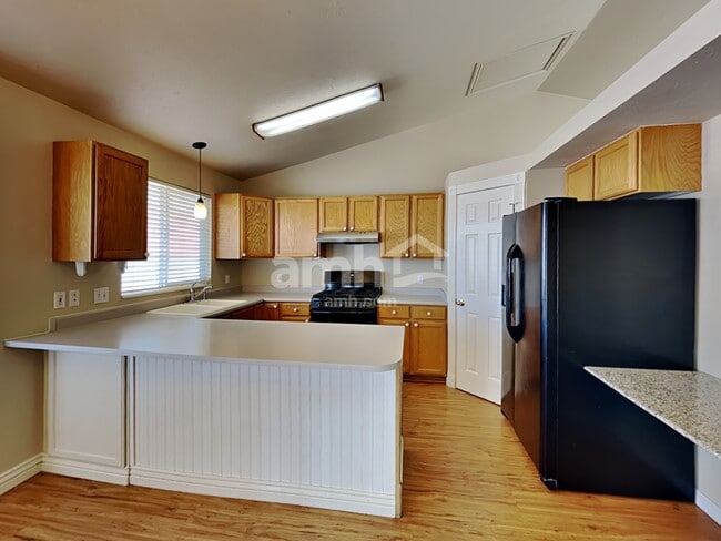 Photo - 316 W 1800 N