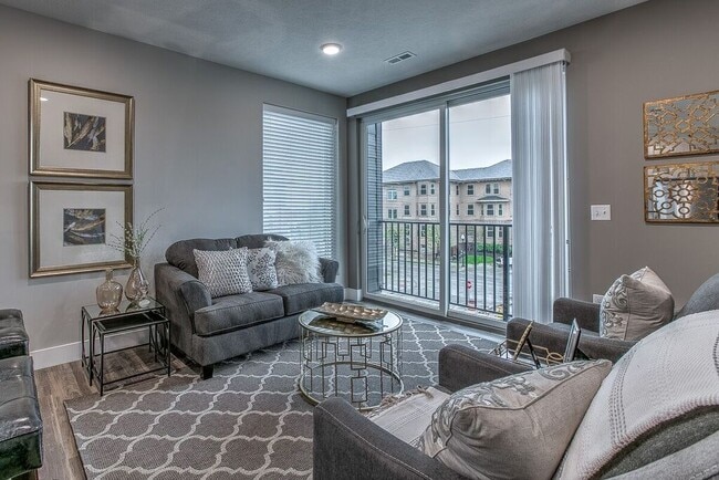 Photo - Triangle Apartments