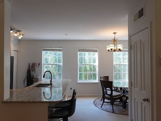 Photo - 1004 Waterside Dr