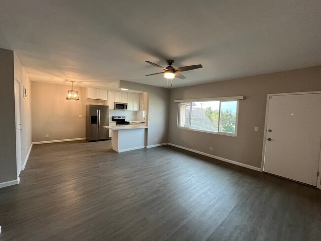 Photo - 1821 E 17th St Unidad 6