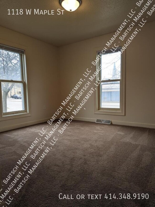 Photo - 1118 W Maple St