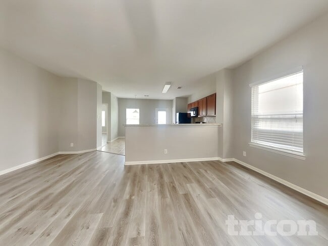 Photo - 6103 Coleus St