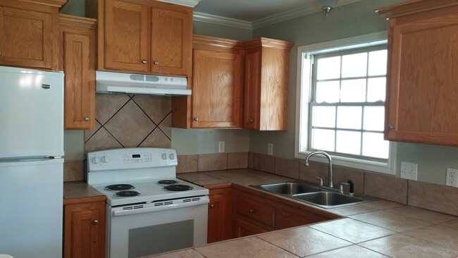 Photo - 1405 Robert St