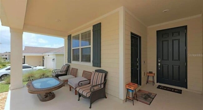 Photo - 4858 MAGNETITE Loop