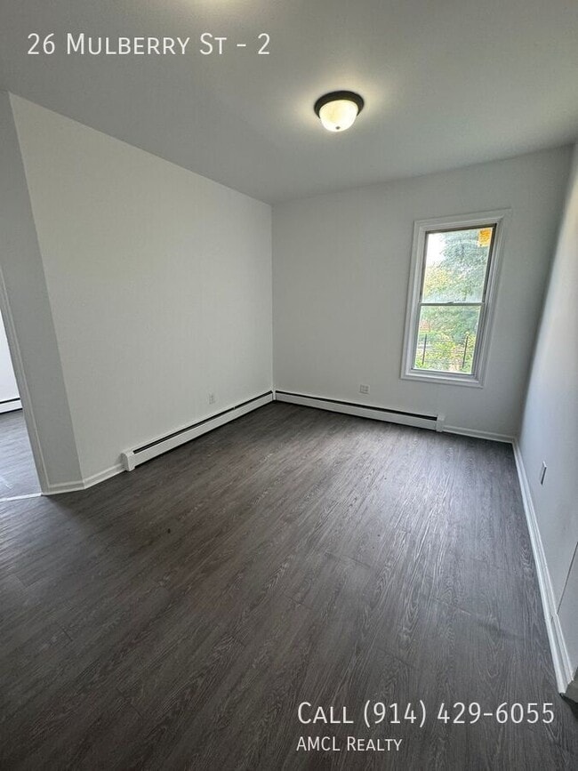 Building Photo - 26 Mulberry St Unit 2 Rental