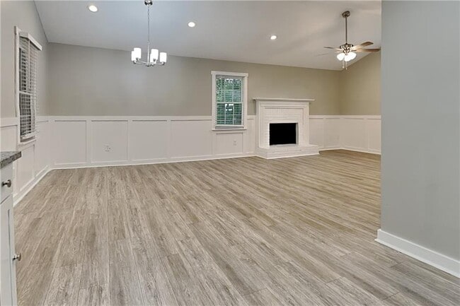 Photo - 62 Loxley Ct