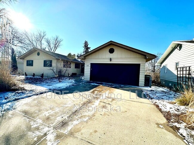 Photo - 1024 N 74th Ave