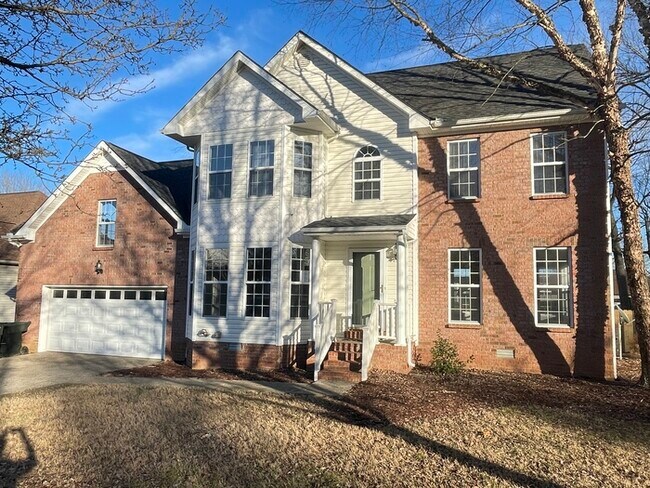 Cambridge Farms home with fenced yard and ... - Cambridge Farms home with fenced yard and ...
