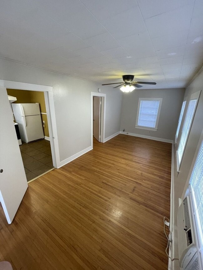 Photo - 609 Jefferson Blvd Unit B