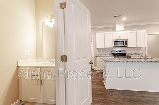 Photo - 18 Alderly Way
