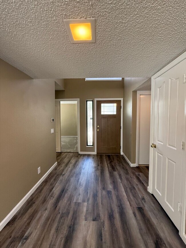 Photo - 2716 Baycliff Ct