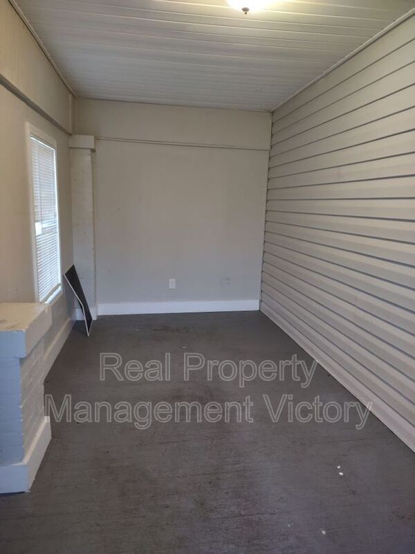 Photo - 1705 52nd St N