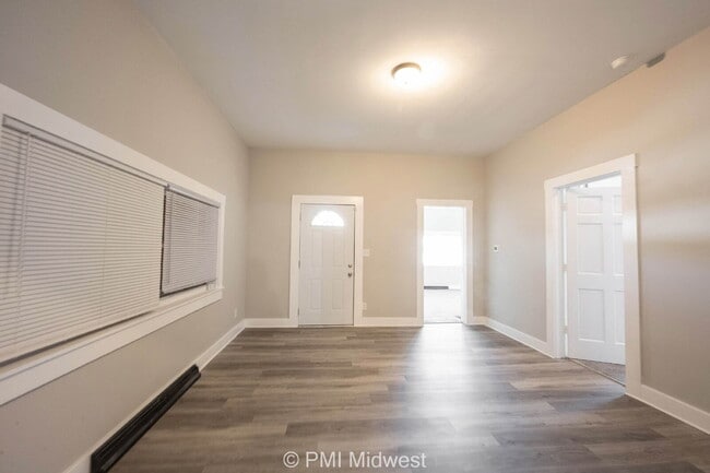 Photo - "Spacious 4-Bedroom Haven in Indianapolis ...