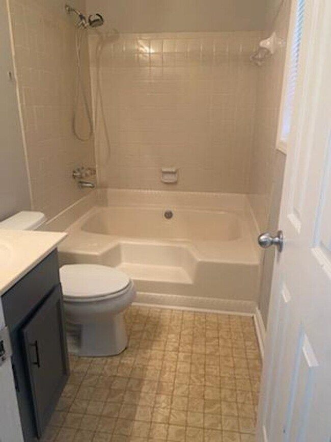 Photo - 4866 Fenbrook Dr