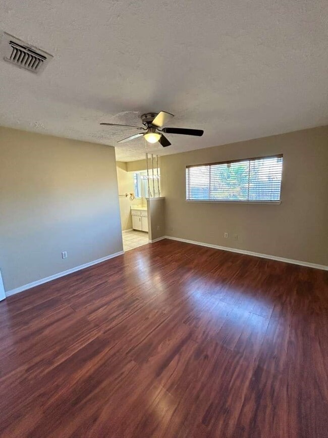 Photo - 12322 South Dr